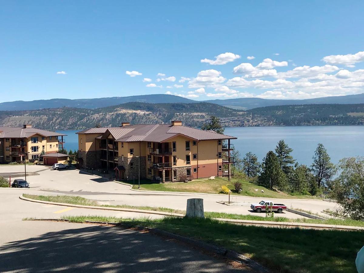 Cozystay Signature Lake Okanagan Resort Kelowna Exteriör bild