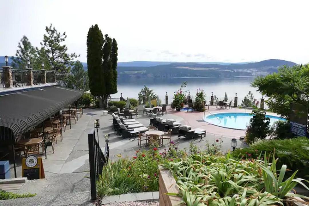 Cozystay Signature Lake Okanagan Resort Kelowna Exteriör bild